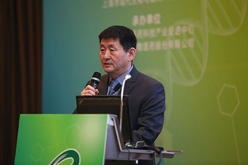 九游会老哥俱乐部生物部副总裁汪俊博士为聚会作精彩开场